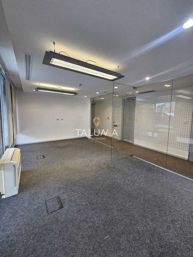 Poslovni prostor, 180 m², City kvart, Podgorica
