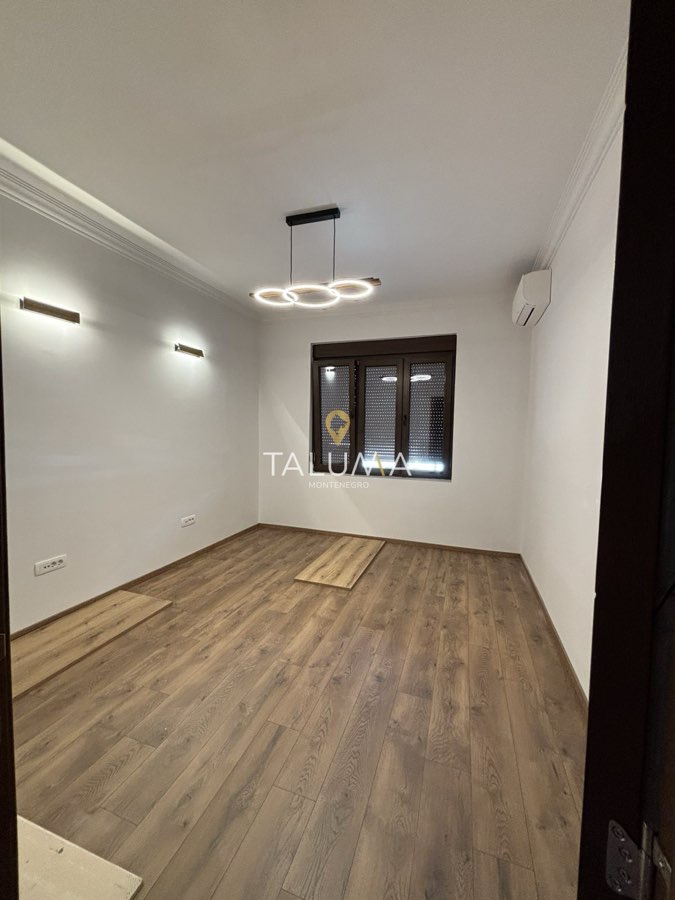 Poslovni prostor, 70 m², Podgorica, centar – fotografija 2
