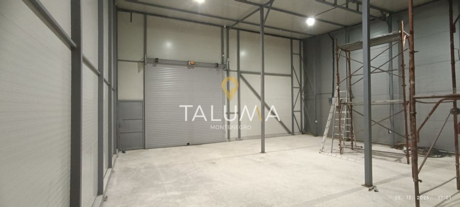 مساحة تجارية, 100 m², Zelenika, بودغوريتسا