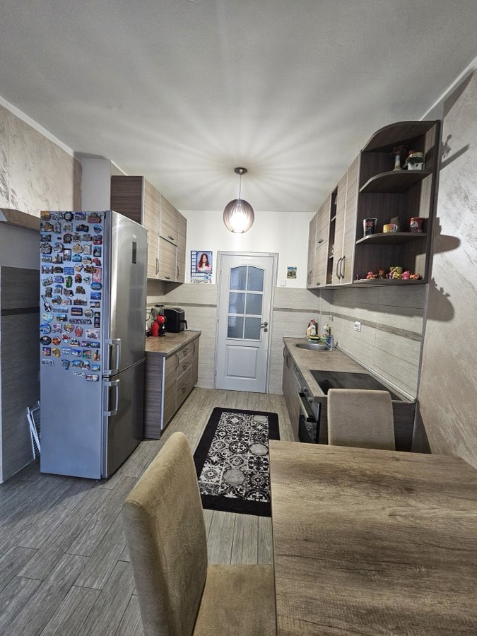 Trosoban stan, 100 m², Pejton, Podgorica – fotografija 4