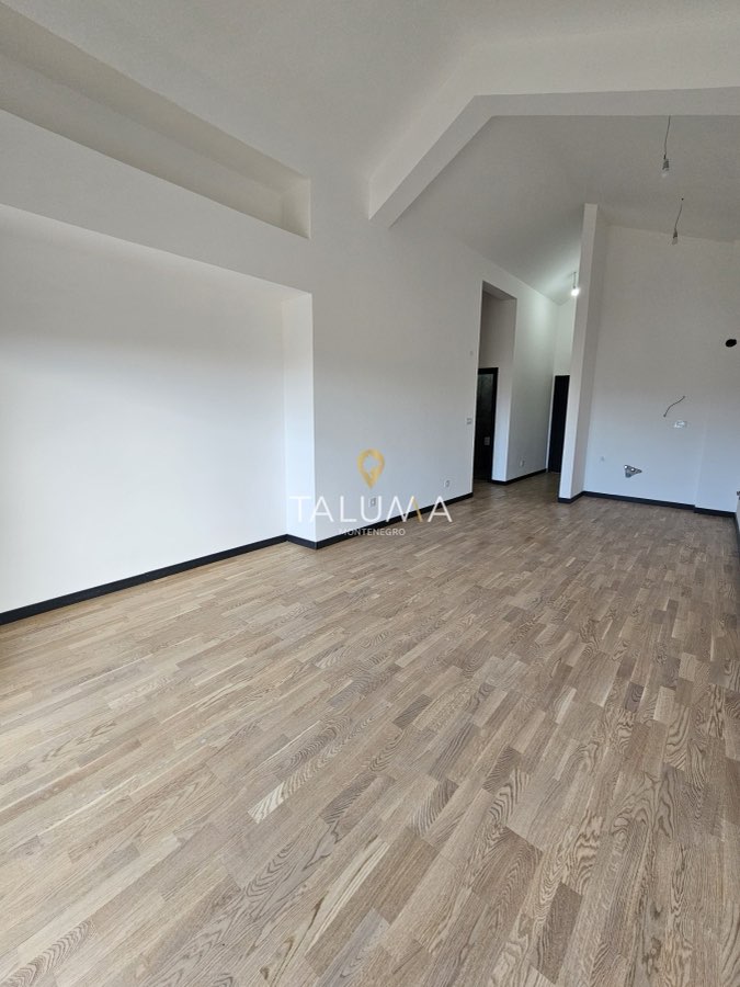 Trosoban stan, 85 m², Gorica C, Podgorica – fotografija 3
