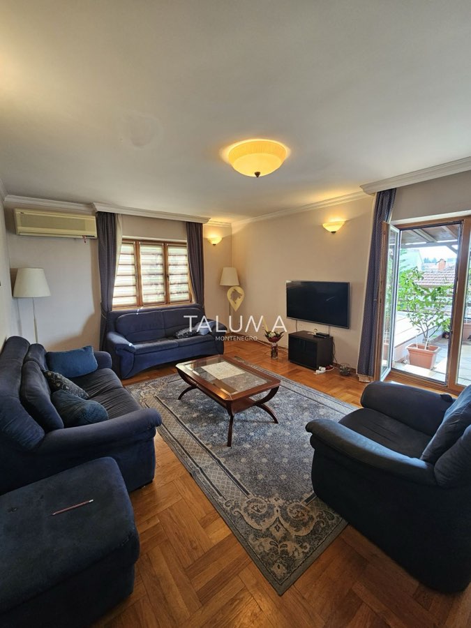 Kuća, 300 m², Ibricevina, Podgorica – fotografija 2