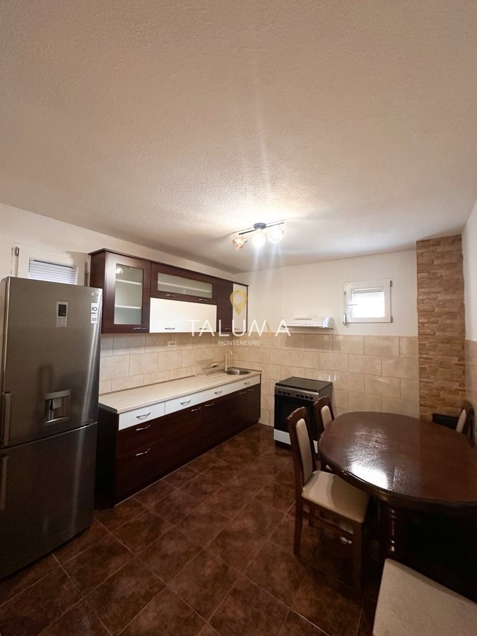 Trosoban stan, 125 m², Malo Brdo, Podgorica – fotografija 2