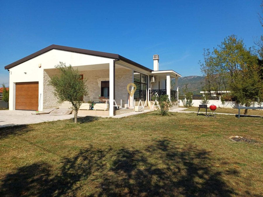 Kuća, 120 m², Velje Brdo, Podgorica