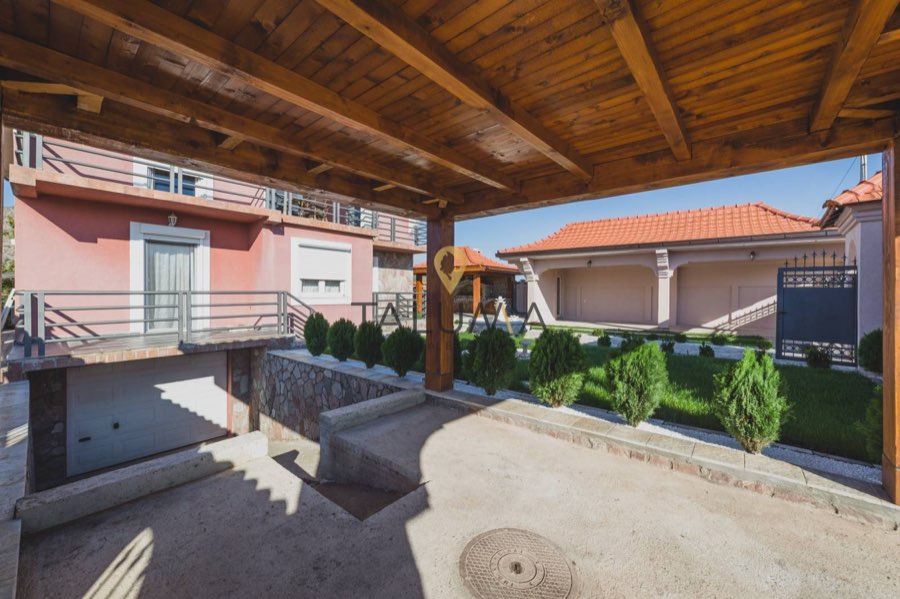 Kuća, 200 m², Donji Kokoti, Podgorica – fotografija 2