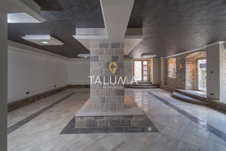 Poslovni prostor, 102 m², Herceg Novi, centar – fotografija 3