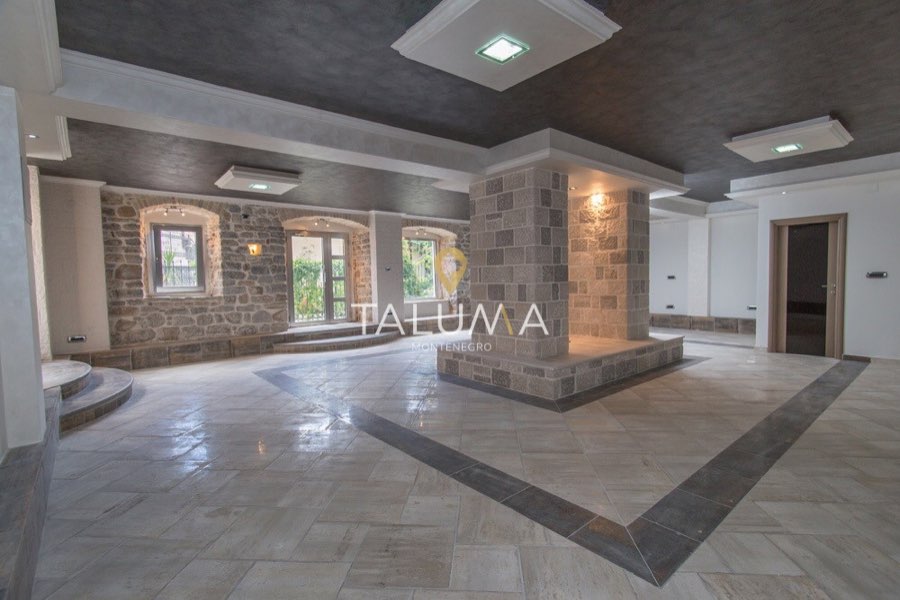 Poslovni prostor, 102 m², Herceg Novi, centar – fotografija 4