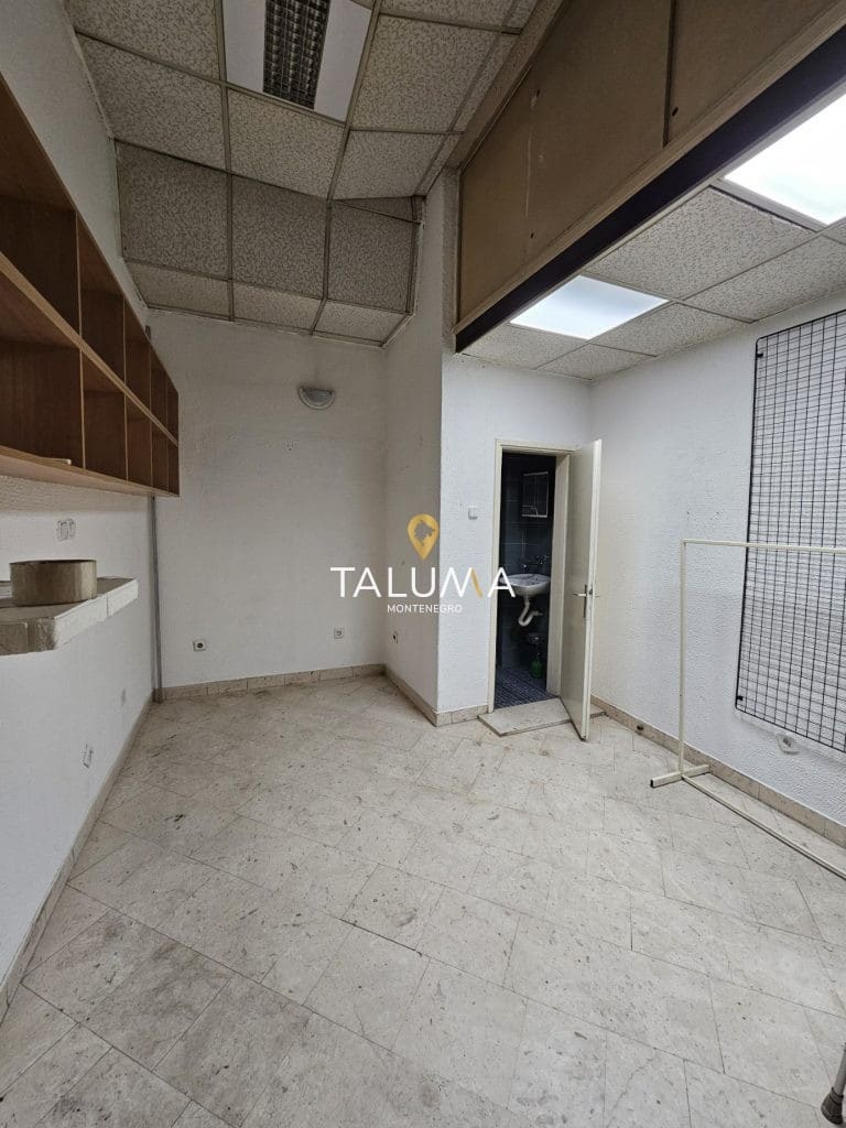 Izdavanje poslovni prostor Preko Morace