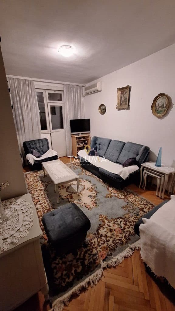 Izdavanje jednosoban stan Preko Morace