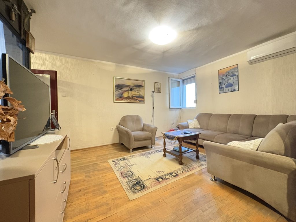 prodaja dvosoban Blok 5