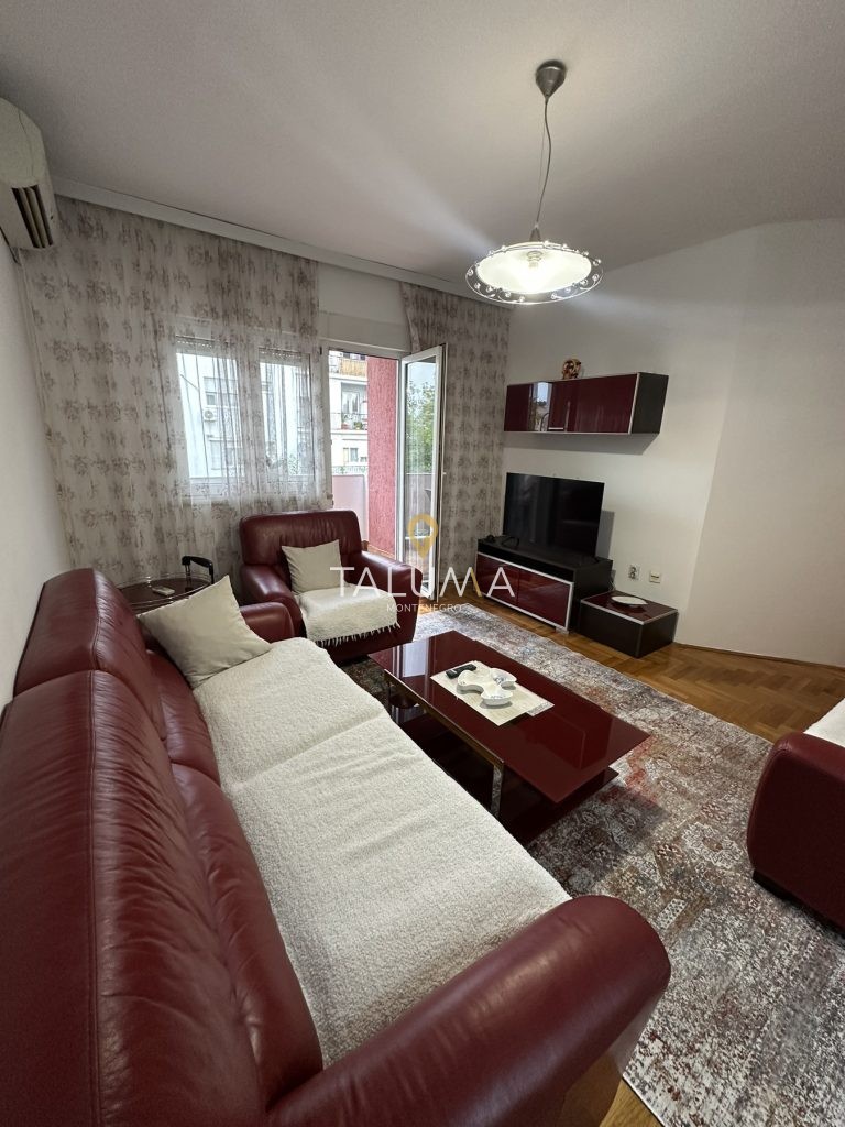 izdavanje dvosoban Preko Morače