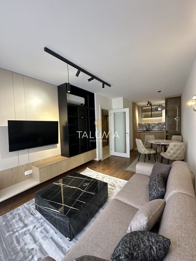 izdavanje jednosoban Tološi