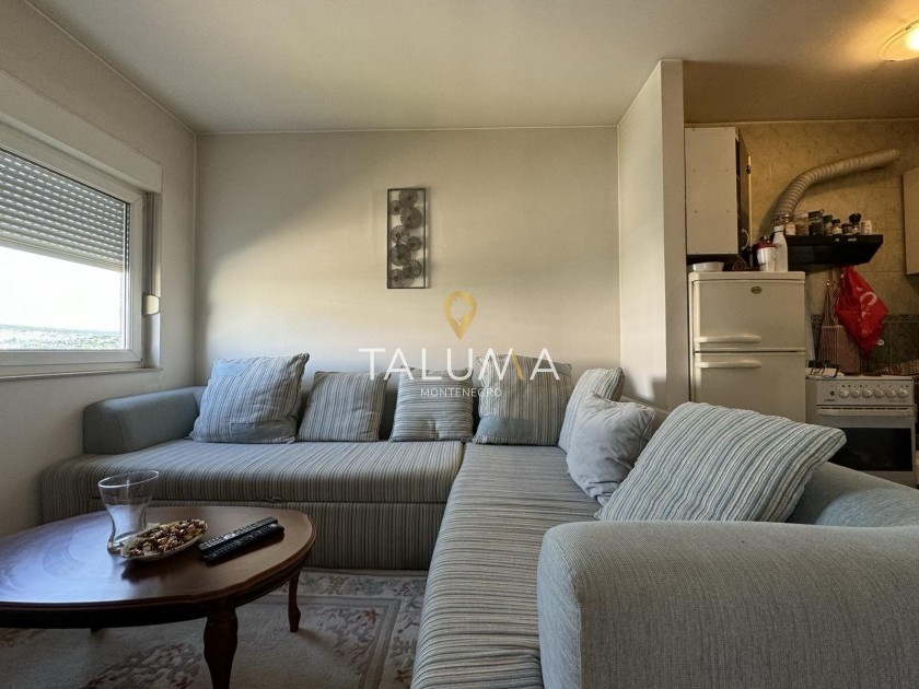 prodaja garsonjera Preko Morače