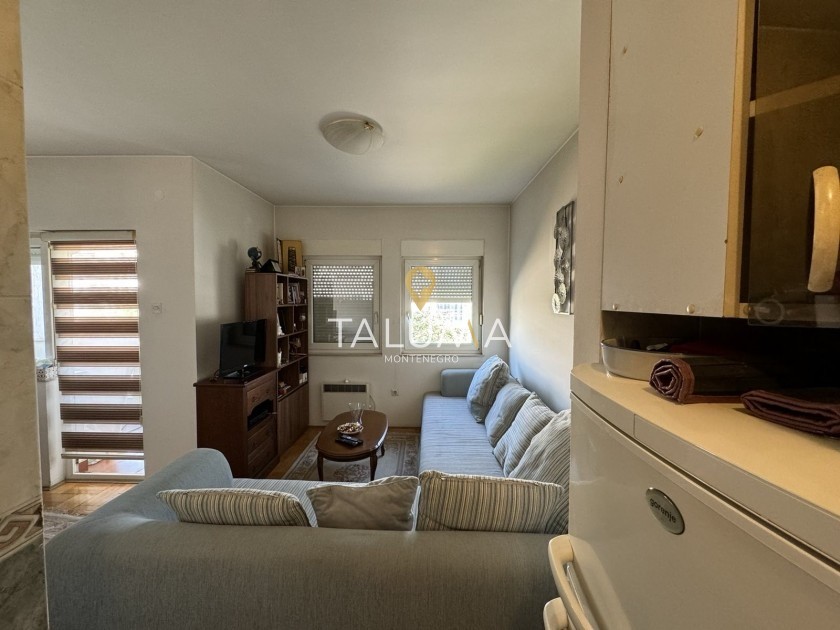 prodaja garsonjera Preko Morače