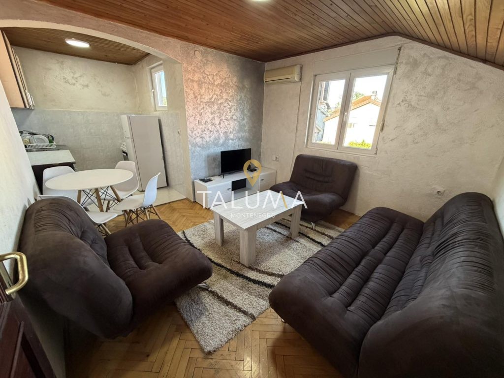izdavanje Tološi